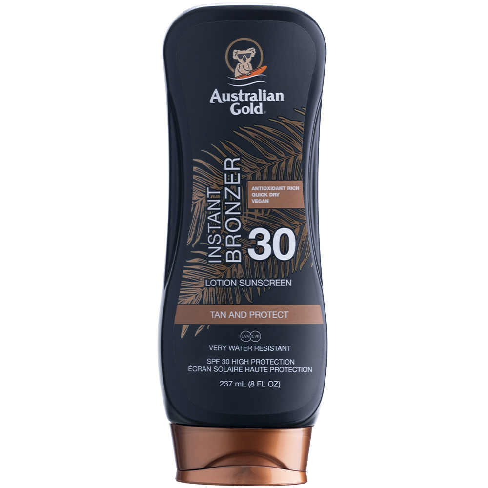 SPF lozione con effetto bronze. SPF dalla texture cremosa a rapido assorbimento ricco di antiossidanti. Lestratto di Caramello dona un colorito dorato e luminoso che dura fino ad 1-2 giorni; linfusione di Olio di Semi di Girasole, Olio di Oliva e Burro di Semi di Cacao nutre in profondità; lolio Tea Tree Oil agisce quale potente antiossidante e previene linsorgere di cattivi odori; lAloe Vera lenisce e mantiene la pelle idratata. Vegano, cruelty free e reef friendly si caratterizza per una tropicale fragranza Cocoa Dreams.